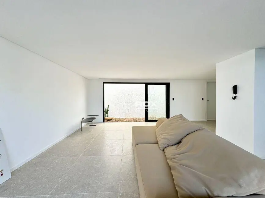 Foto 3 de Sobrado com 3 quartos à venda, 150m2 em Santa Felicidade, Curitiba - PR