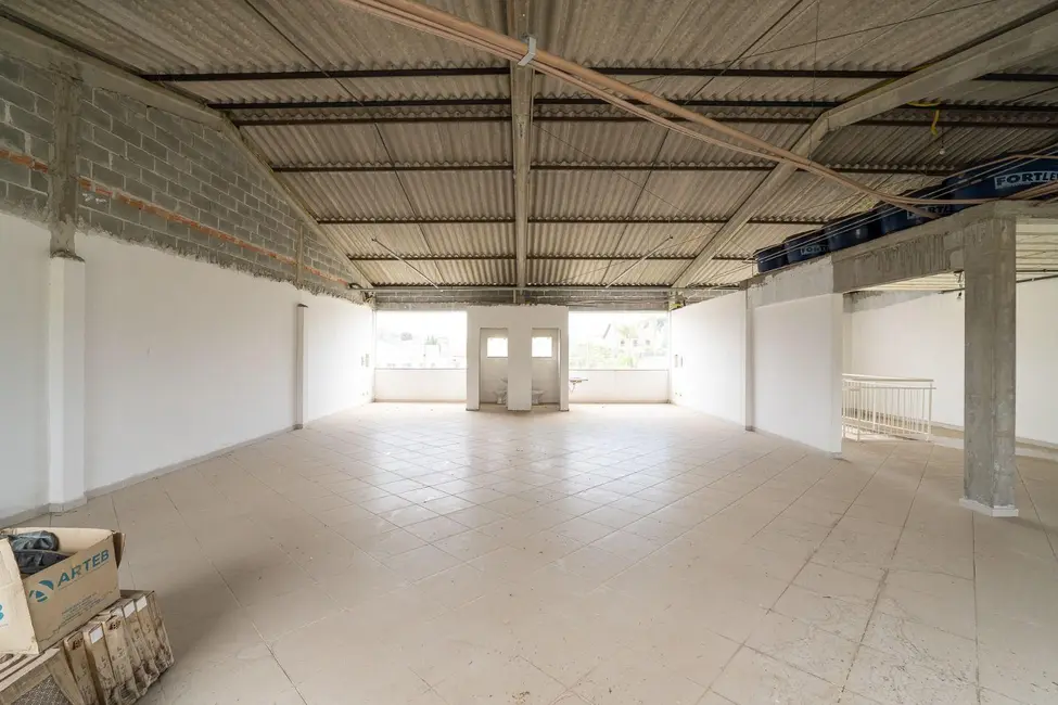 Armazém / Galpão para alugar, 570m2 em São Braz, Curitiba - PR - imagem 5 Foto 5 de Armazém / Galpão para alugar, 570m2 em São Braz, Curitiba - PR