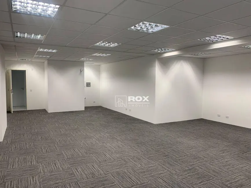 Sala Comercial à venda, 80m2 em Centro, Curitiba - PR - imagem 7 Foto 7 de Sala Comercial à venda, 80m2 em Centro, Curitiba - PR