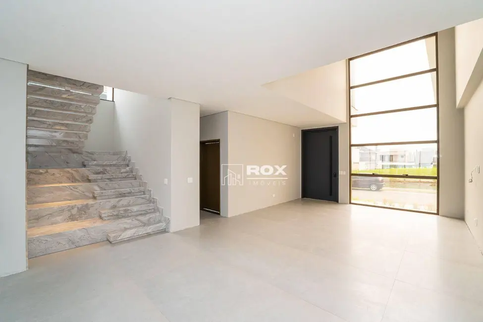 Casa de Condomínio com 4 quartos à venda, 307m2 em São Braz, Curitiba - PR - imagem 4 Foto 4 de Casa de Condomínio com 4 quartos à venda, 307m2 em São Braz, Curitiba - PR