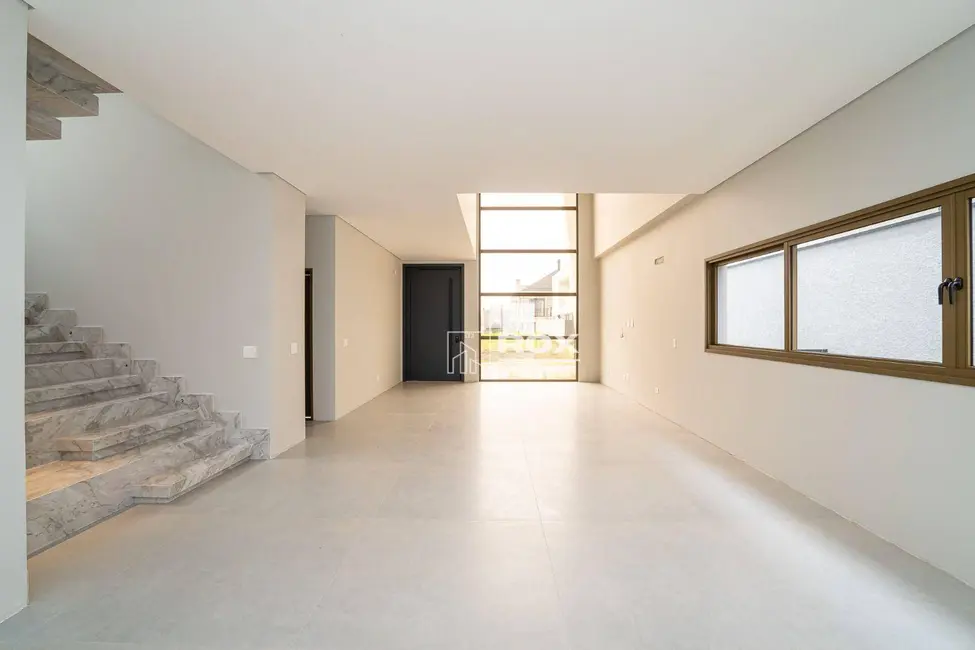 Casa de Condomínio com 4 quartos à venda, 307m2 em São Braz, Curitiba - PR - imagem 5 Foto 5 de Casa de Condomínio com 4 quartos à venda, 307m2 em São Braz, Curitiba - PR