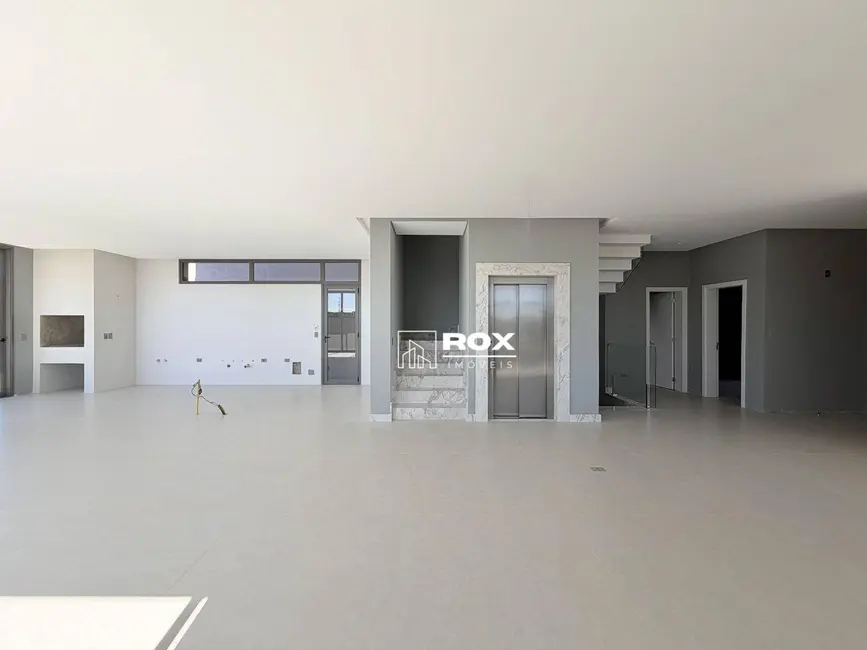 Casa de Condomínio com 4 quartos à venda, 302m2 em Santa Felicidade, Curitiba - PR - imagem 2 Foto 2 de Casa de Condomínio com 4 quartos à venda, 302m2 em Santa Felicidade, Curitiba - PR