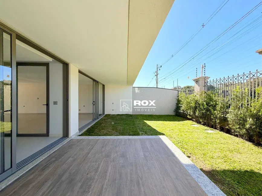 Casa de Condomínio com 4 quartos à venda, 302m2 em Santa Felicidade, Curitiba - PR - imagem 3 Foto 3 de Casa de Condomínio com 4 quartos à venda, 302m2 em Santa Felicidade, Curitiba - PR