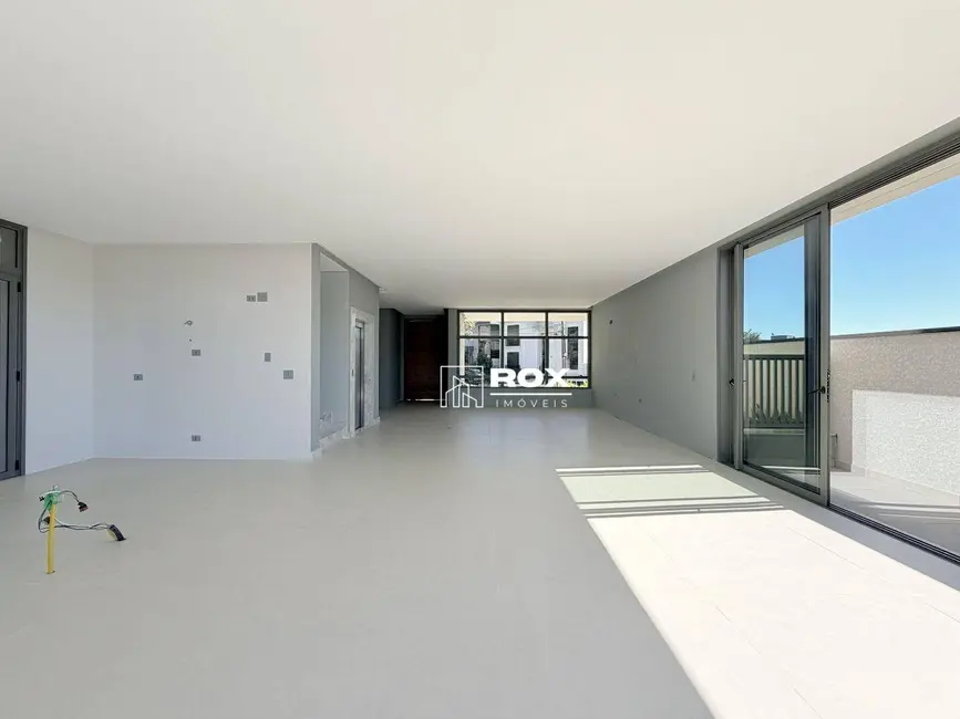 Casa de Condomínio com 4 quartos à venda, 302m2 em Santa Felicidade, Curitiba - PR - imagem 5 Foto 5 de Casa de Condomínio com 4 quartos à venda, 302m2 em Santa Felicidade, Curitiba - PR