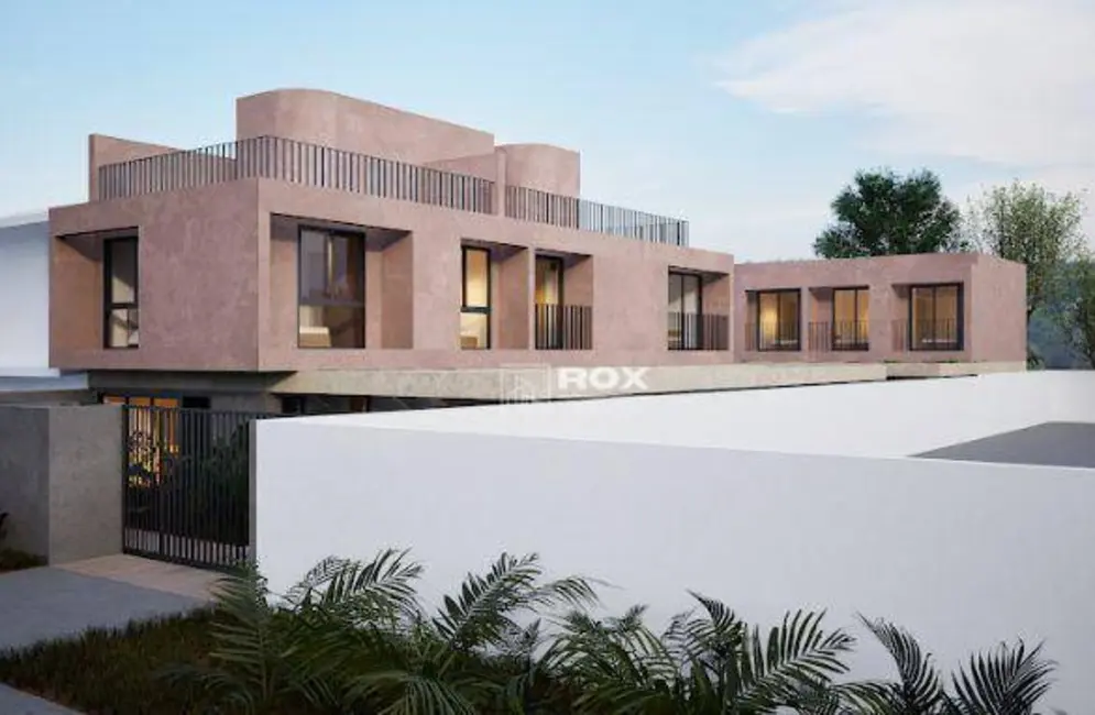 Sobrado com 3 quartos à venda, 160m2 em Pilarzinho, Curitiba - PR - imagem 5 Foto 5 de Sobrado com 3 quartos à venda, 160m2 em Pilarzinho, Curitiba - PR