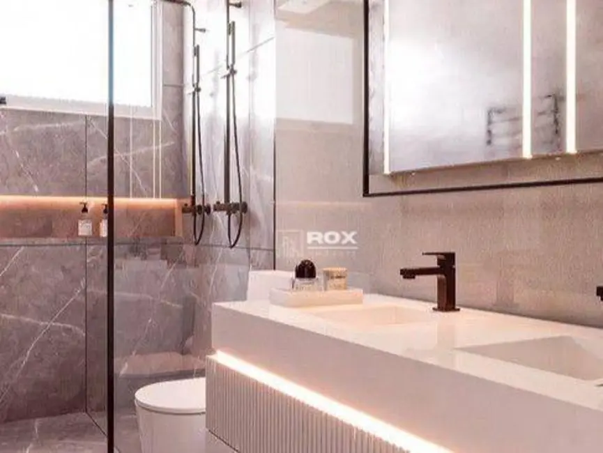 Sobrado com 3 quartos à venda, 230m2 em São Braz, Curitiba - PR - imagem 8 Foto 8 de Sobrado com 3 quartos à venda, 230m2 em São Braz, Curitiba - PR