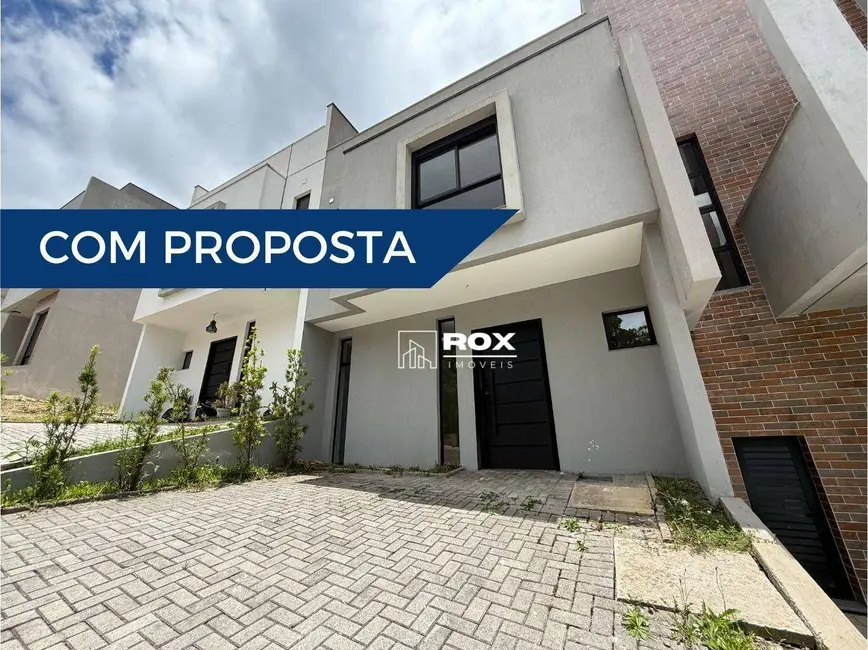 Sobrado com 3 quartos à venda, 194m2 em Santa Cândida, Curitiba - PR - imagem 1 Foto 1 de Sobrado com 3 quartos à venda, 194m2 em Santa Cândida, Curitiba - PR