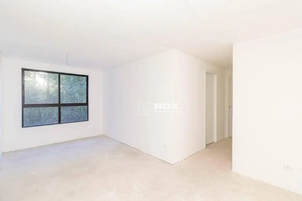 Apartamento com 2 quartos à venda, 56m2 em Santo Inácio, Curitiba - PR - imagem 3 Foto 3 de Apartamento com 2 quartos à venda, 56m2 em Santo Inácio, Curitiba - PR