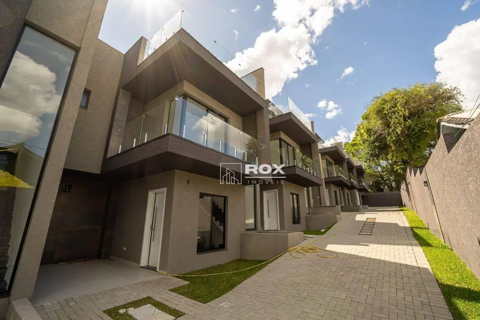 Sobrado com 3 quartos à venda, 40m2 em Boqueirão, Curitiba - PR - imagem 3 Foto 3 de Sobrado com 3 quartos à venda, 40m2 em Boqueirão, Curitiba - PR