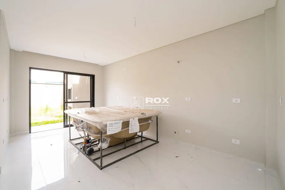 Sobrado com 3 quartos à venda, 152m2 em Água Verde, Curitiba - PR - imagem 7 Foto 7 de Sobrado com 3 quartos à venda, 152m2 em Água Verde, Curitiba - PR
