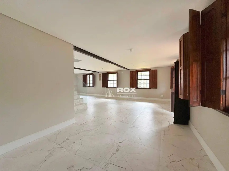 Casa para alugar, 1390m2 em Santo Inácio, Curitiba - PR - imagem 4 Foto 4 de Casa para alugar, 1390m2 em Santo Inácio, Curitiba - PR