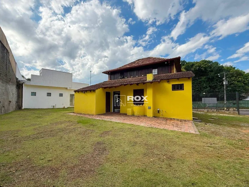 Foto 43 de Casa para alugar, 1390m2 em Santo Inácio, Curitiba - PR