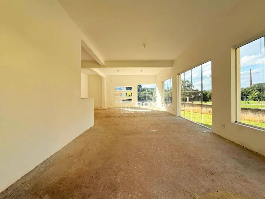 Foto 39 de Casa para alugar, 1390m2 em Santo Inácio, Curitiba - PR