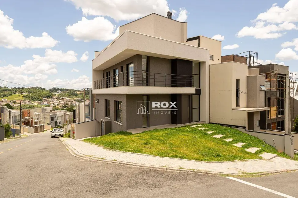 Casa de Condomínio com 3 quartos à venda, 242m2 em Abranches, Curitiba - PR - imagem 2 Foto 2 de Casa de Condomínio com 3 quartos à venda, 242m2 em Abranches, Curitiba - PR