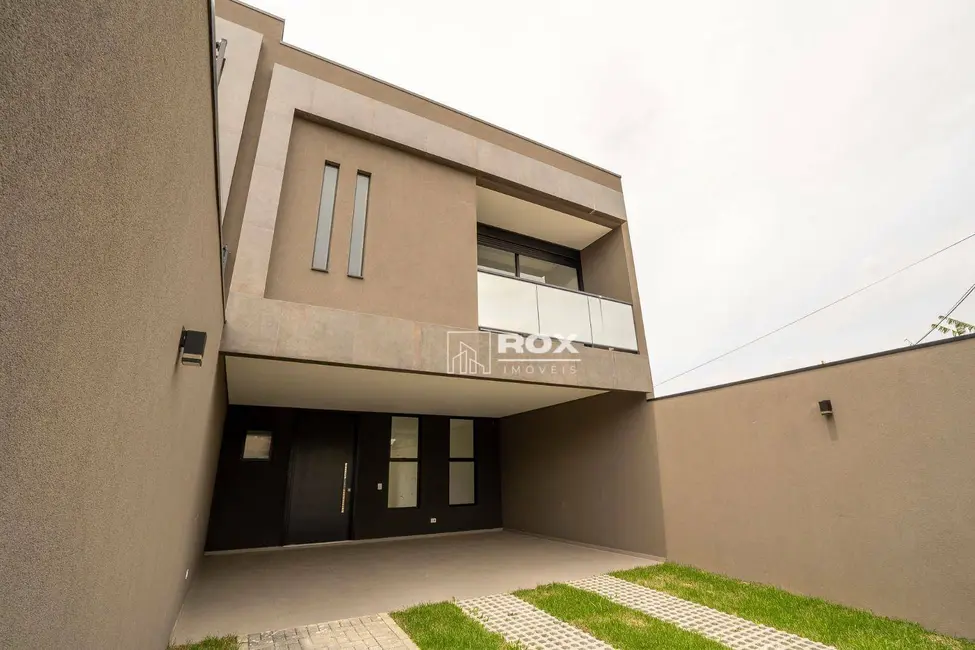 Foto 1 de Sobrado com 3 quartos à venda, 198m2 em Pineville, Pinhais - PR