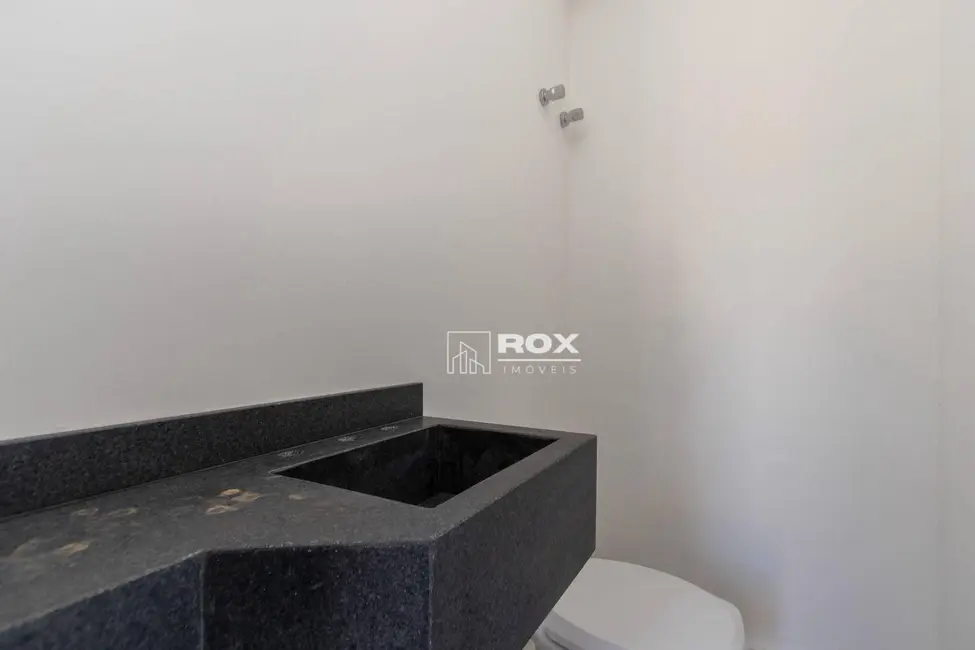 Sobrado com 3 quartos à venda, 157m2 em Pilarzinho, Curitiba - PR - imagem 8 Foto 8 de Sobrado com 3 quartos à venda, 157m2 em Pilarzinho, Curitiba - PR