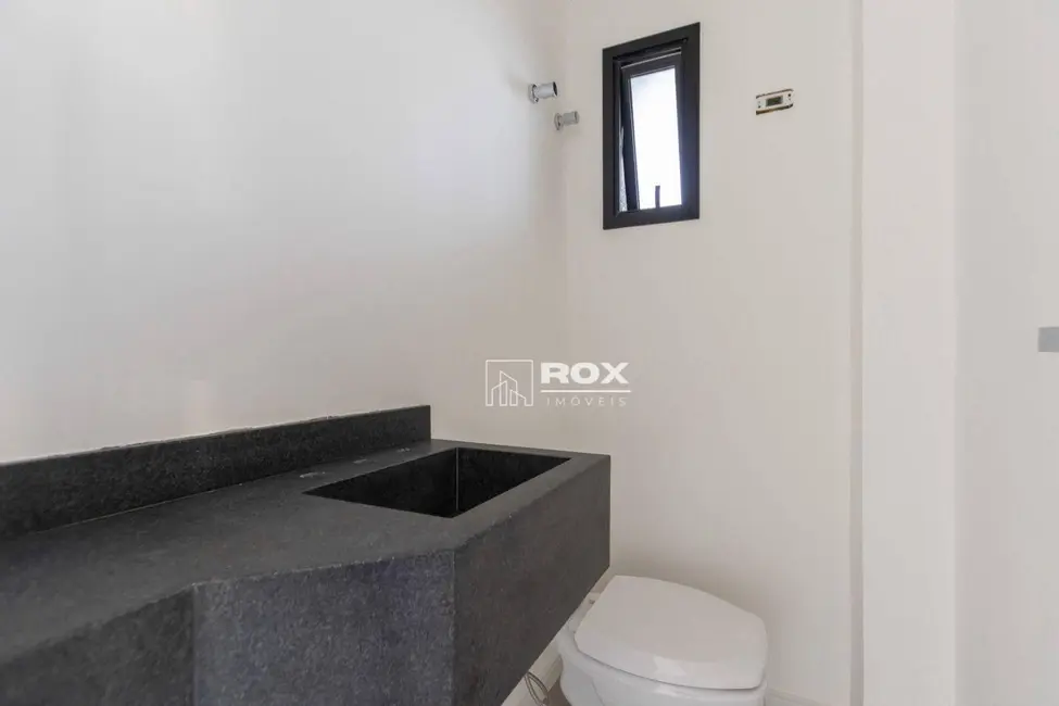 Sobrado com 3 quartos à venda, 161m2 em Pilarzinho, Curitiba - PR - imagem 4 Foto 4 de Sobrado com 3 quartos à venda, 161m2 em Pilarzinho, Curitiba - PR