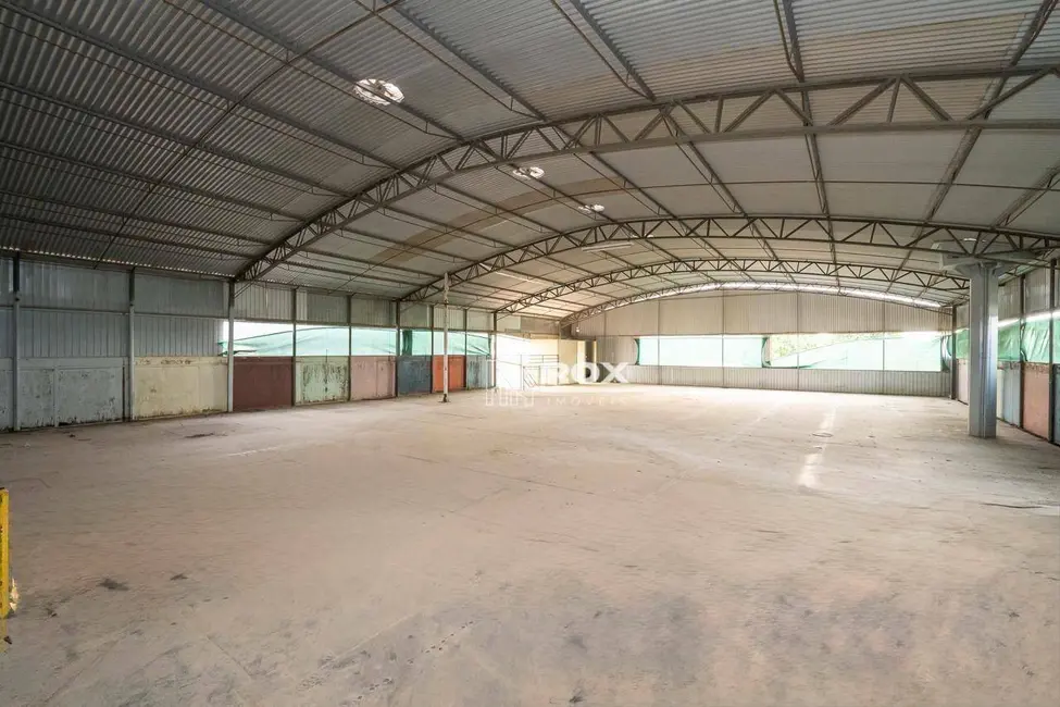 Armazém / Galpão à venda, 700m2 em Jardim Monte Santo, Almirante Tamandare - PR - imagem 3 Foto 3 de Armazém / Galpão à venda, 700m2 em Jardim Monte Santo, Almirante Tamandare - PR