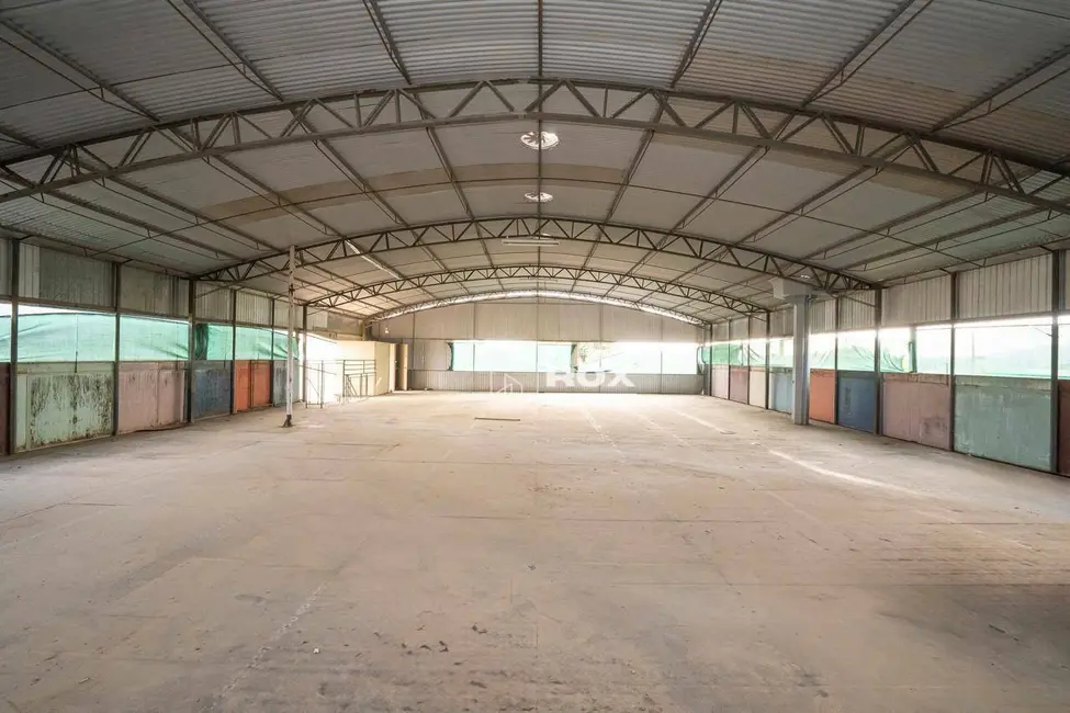 Armazém / Galpão à venda, 700m2 em Jardim Monte Santo, Almirante Tamandare - PR - imagem 4 Foto 4 de Armazém / Galpão à venda, 700m2 em Jardim Monte Santo, Almirante Tamandare - PR