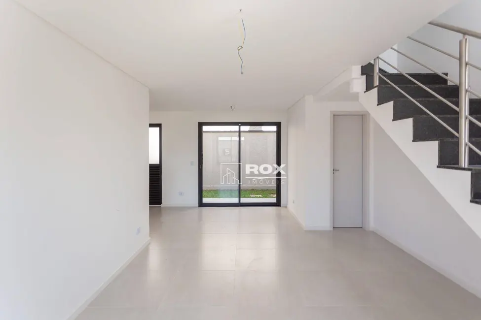Sobrado com 3 quartos à venda, 116m2 em Atuba, Curitiba - PR - imagem 8 Foto 8 de Sobrado com 3 quartos à venda, 116m2 em Atuba, Curitiba - PR
