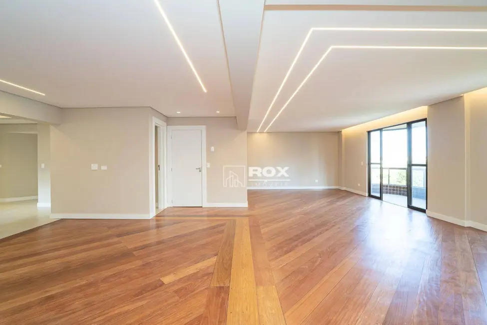 Apartamento com 3 quartos à venda, 233m2 em Rebouças, Curitiba - PR - imagem 8 Foto 8 de Apartamento com 3 quartos à venda, 233m2 em Rebouças, Curitiba - PR
