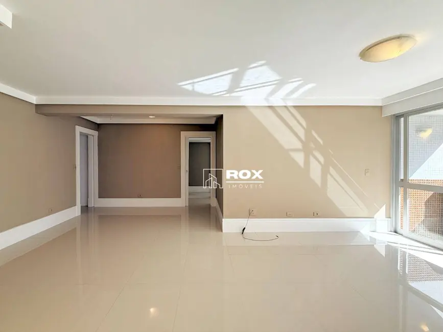 Foto 4 de Apartamento com 3 quartos para alugar, 253m2 em Batel, Curitiba - PR