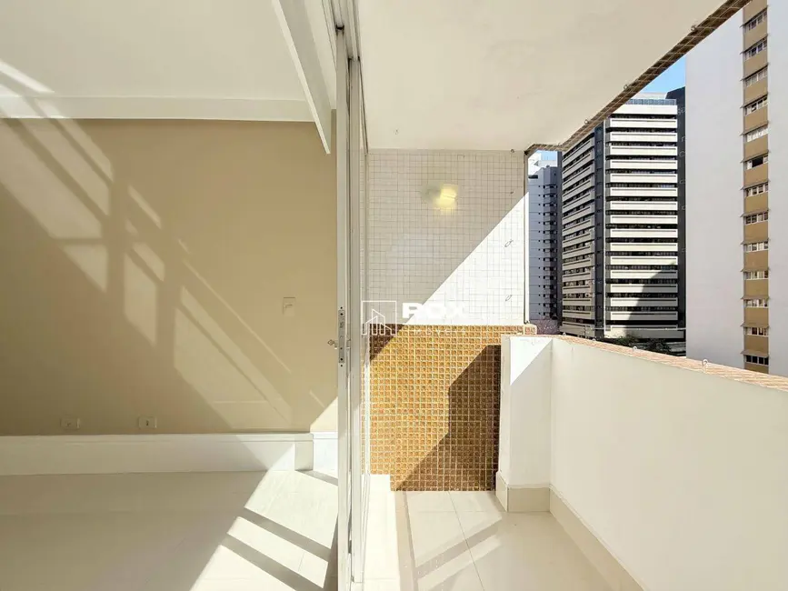 Foto 2 de Apartamento com 3 quartos para alugar, 253m2 em Batel, Curitiba - PR