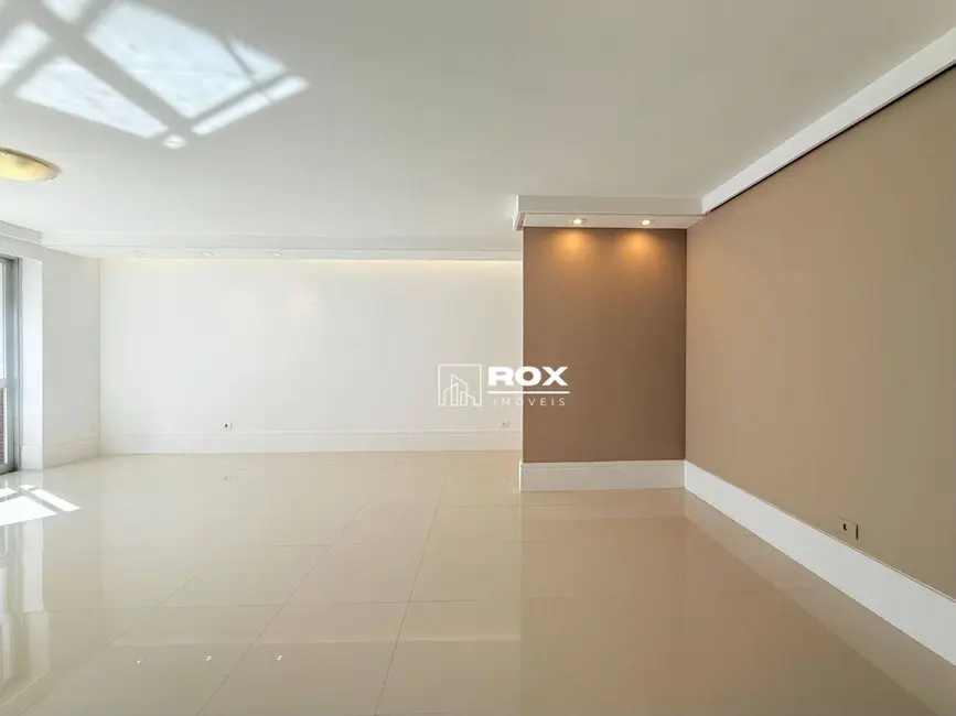 Foto 9 de Apartamento com 3 quartos para alugar, 253m2 em Batel, Curitiba - PR