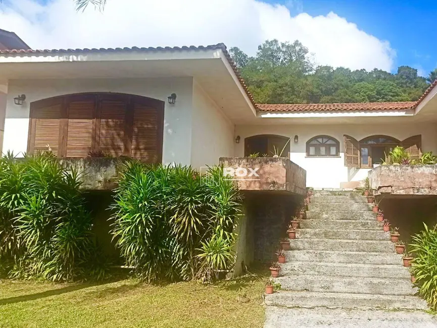 Foto 1 de Casa com 3 quartos à venda, 1040m2 em Centro, Colombo - PR