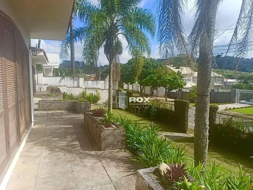 Casa com 3 quartos à venda, 1040m2 em Centro, Colombo - PR - imagem 6 Foto 6 de Casa com 3 quartos à venda, 1040m2 em Centro, Colombo - PR