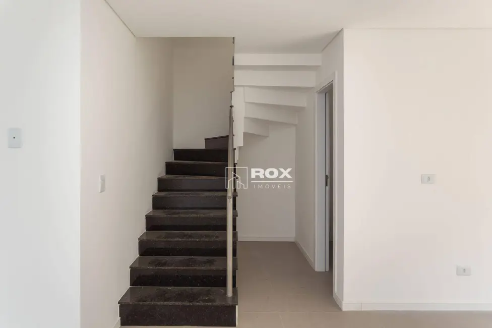 Sobrado com 3 quartos à venda, 139m2 em Pilarzinho, Curitiba - PR - imagem 9 Foto 9 de Sobrado com 3 quartos à venda, 139m2 em Pilarzinho, Curitiba - PR