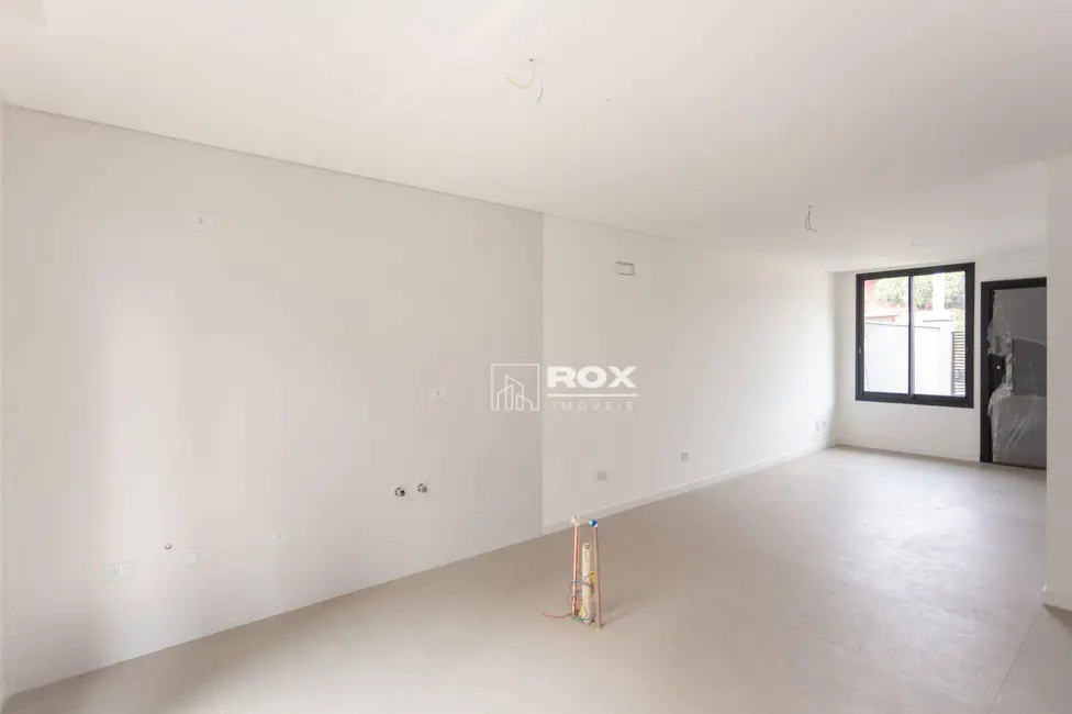 Sobrado com 3 quartos à venda, 139m2 em Pilarzinho, Curitiba - PR - imagem 7 Foto 7 de Sobrado com 3 quartos à venda, 139m2 em Pilarzinho, Curitiba - PR