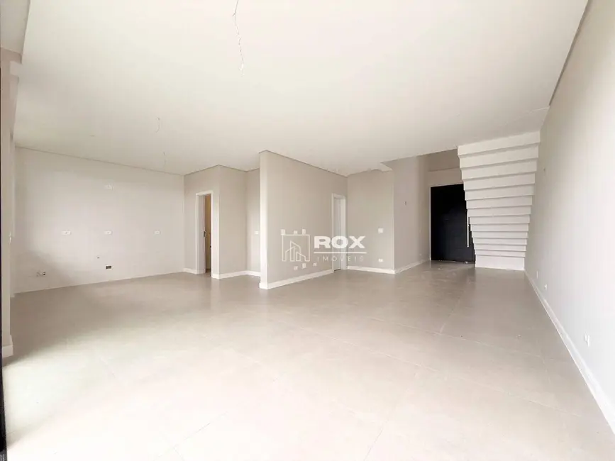 Casa de Condomínio com 3 quartos à venda, 200m2 em Santa Cândida, Curitiba - PR - imagem 9 Foto 9 de Casa de Condomínio com 3 quartos à venda, 200m2 em Santa Cândida, Curitiba - PR