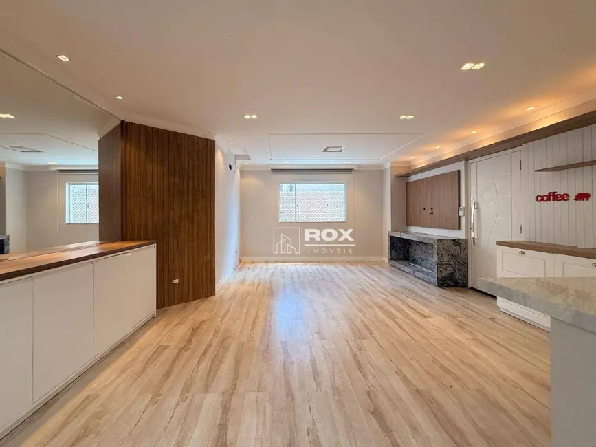 Sobrado com 3 quartos à venda, 180m2 em Pilarzinho, Curitiba - PR - imagem 8 Foto 8 de Sobrado com 3 quartos à venda, 180m2 em Pilarzinho, Curitiba - PR