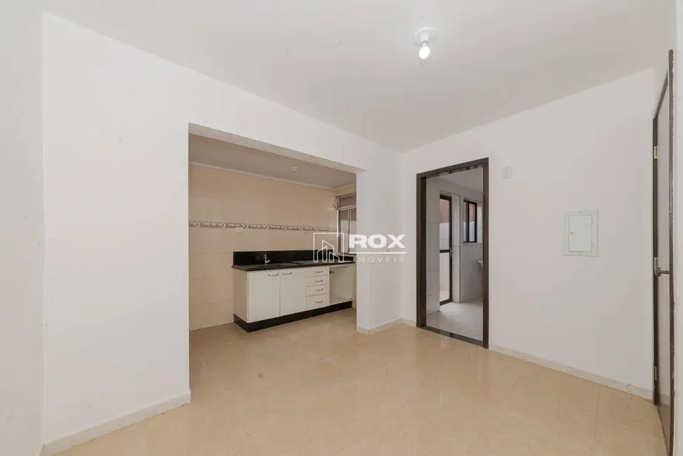 Foto 9 de Sobrado com 3 quartos à venda, 154m2 em Bom Jesus, Sao Jose Dos Pinhais - PR