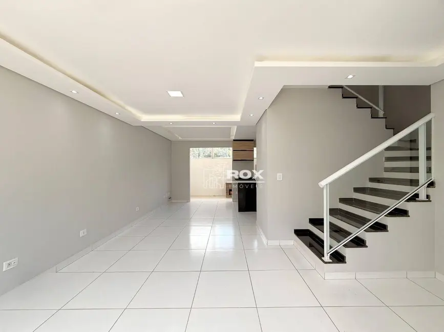 Casa de Condomínio com 3 quartos à venda, 160m2 em Cidade Industrial, Curitiba - PR - imagem 3 Foto 3 de Casa de Condomínio com 3 quartos à venda, 160m2 em Cidade Industrial, Curitiba - PR