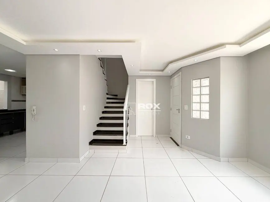 Casa de Condomínio com 3 quartos à venda, 160m2 em Cidade Industrial, Curitiba - PR - imagem 5 Foto 5 de Casa de Condomínio com 3 quartos à venda, 160m2 em Cidade Industrial, Curitiba - PR