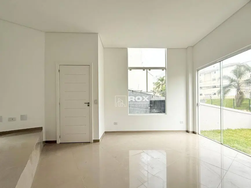 Foto 6 de Sobrado com 3 quartos para alugar, 98m2 em Santa Cândida, Curitiba - PR