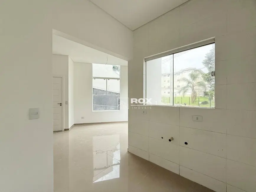 Foto 9 de Sobrado com 3 quartos para alugar, 98m2 em Santa Cândida, Curitiba - PR