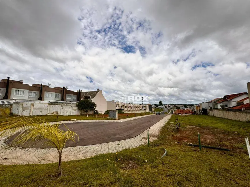 Foto 1 de Terreno / Lote à venda, 81m2 em Xaxim, Curitiba - PR