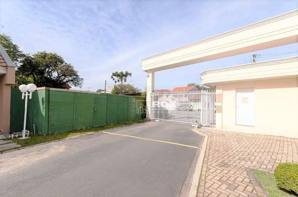 Foto 4 de Terreno / Lote à venda, 320m2 em Butiatuvinha, Curitiba - PR