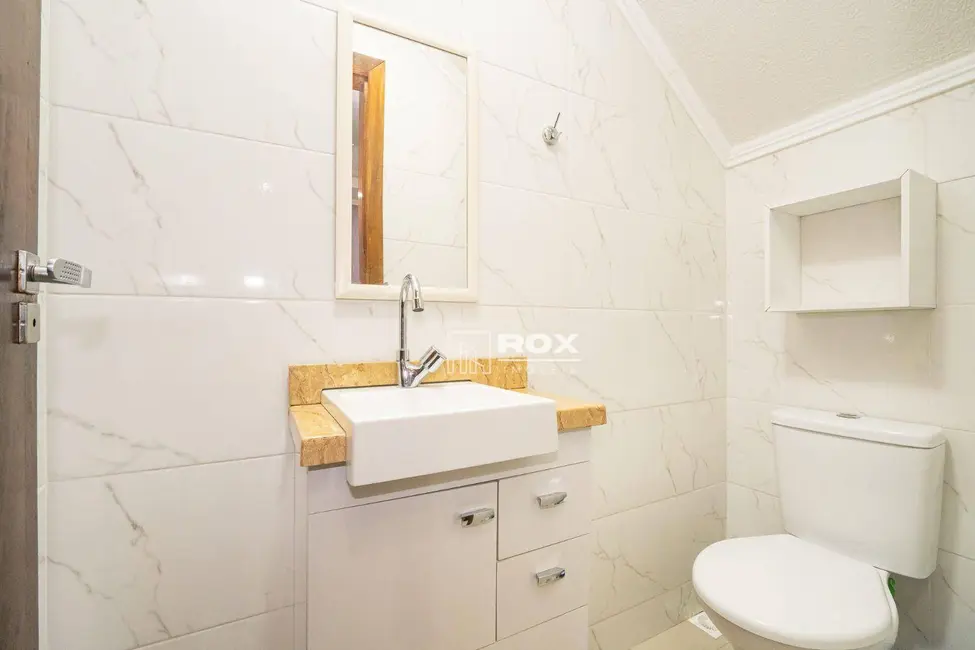 Sobrado com 2 quartos à venda, 81m2 em Sítio Cercado, Curitiba - PR - imagem 5 Foto 5 de Sobrado com 2 quartos à venda, 81m2 em Sítio Cercado, Curitiba - PR