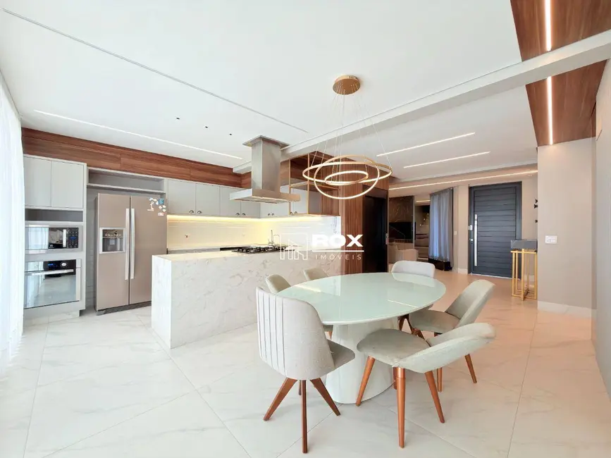 Foto 4 de Casa de Condomínio com 4 quartos à venda, 250m2 em Santa Cândida, Curitiba - PR