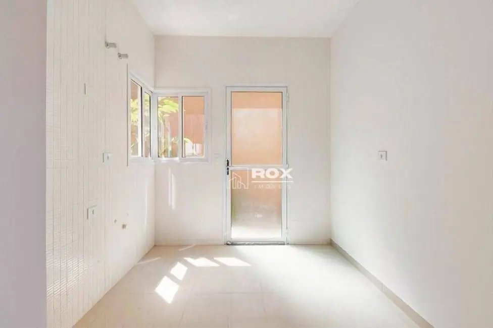 Sobrado com 4 quartos à venda, 180m2 em São Braz, Curitiba - PR - imagem 9 Foto 9 de Sobrado com 4 quartos à venda, 180m2 em São Braz, Curitiba - PR