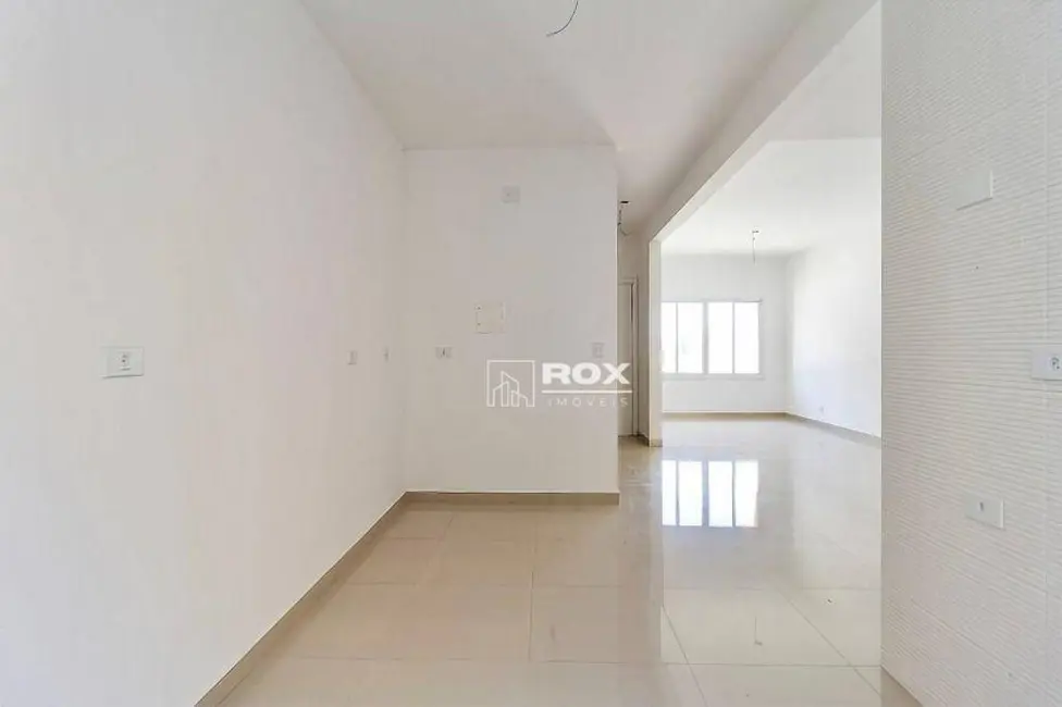 Sobrado com 4 quartos à venda, 180m2 em São Braz, Curitiba - PR - imagem 5 Foto 5 de Sobrado com 4 quartos à venda, 180m2 em São Braz, Curitiba - PR