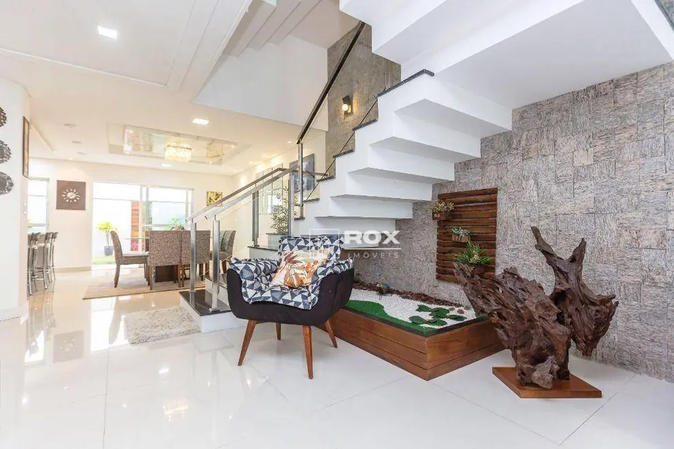 Foto 2 de Casa com 4 quartos à venda, 262m2 em Boqueirão, Curitiba - PR