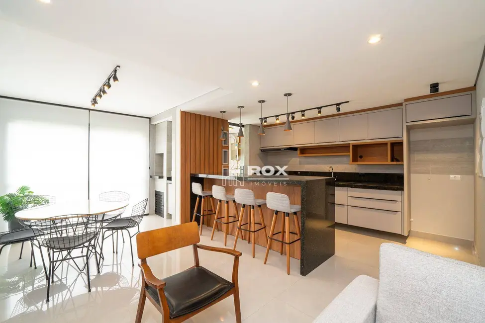 Sobrado com 3 quartos à venda, 75m2 em Butiatuvinha, Curitiba - PR - imagem 4 Foto 4 de Sobrado com 3 quartos à venda, 75m2 em Butiatuvinha, Curitiba - PR