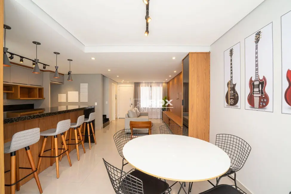 Sobrado com 3 quartos à venda, 75m2 em Butiatuvinha, Curitiba - PR - imagem 6 Foto 6 de Sobrado com 3 quartos à venda, 75m2 em Butiatuvinha, Curitiba - PR