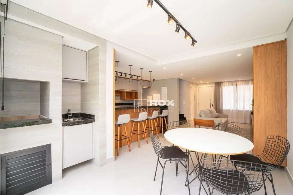 Sobrado com 3 quartos à venda, 75m2 em Butiatuvinha, Curitiba - PR - imagem 9 Foto 9 de Sobrado com 3 quartos à venda, 75m2 em Butiatuvinha, Curitiba - PR