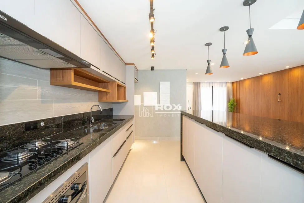 Sobrado com 3 quartos à venda, 75m2 em Butiatuvinha, Curitiba - PR - imagem 8 Foto 8 de Sobrado com 3 quartos à venda, 75m2 em Butiatuvinha, Curitiba - PR